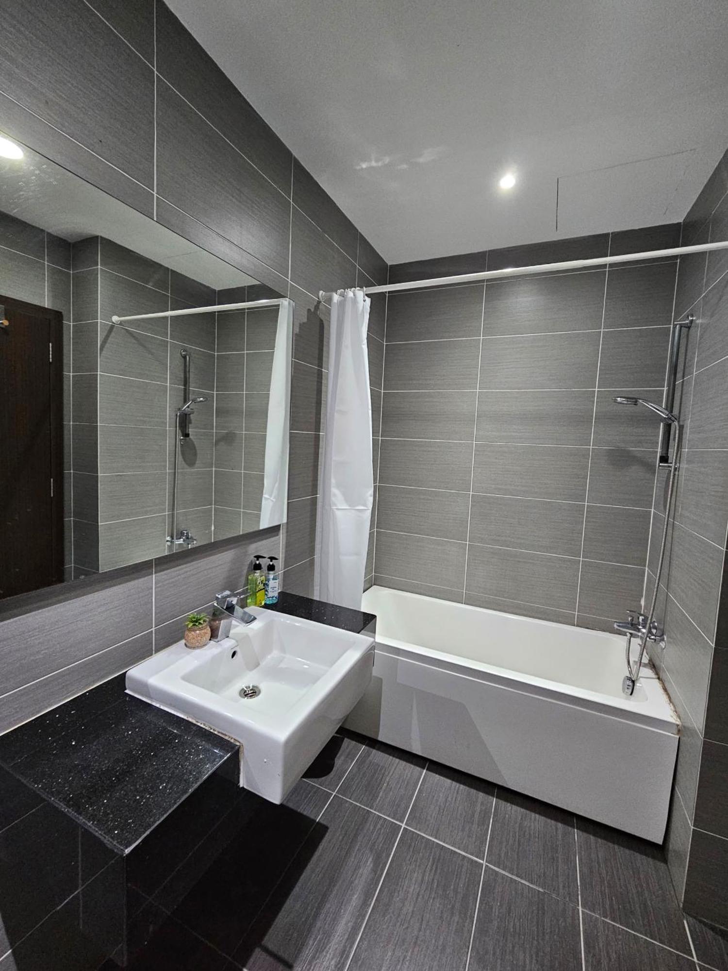 Apartment Ksl Mall D'esplanade Muji Style
